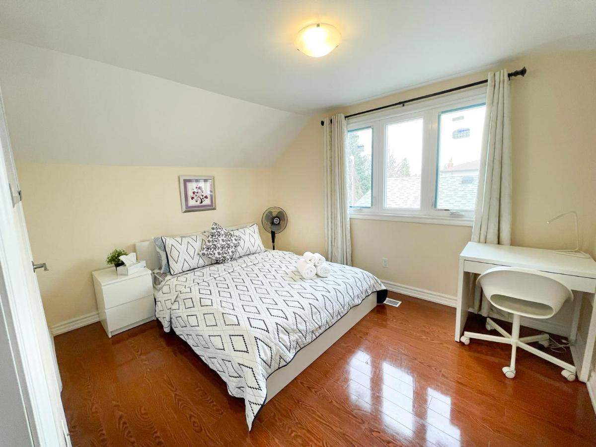 Spacious Mbr Near Kennedy Subway & Go Торонто Екстериор снимка
